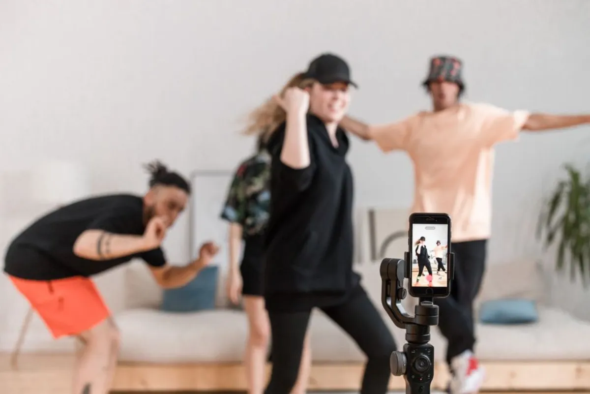 livestream dance