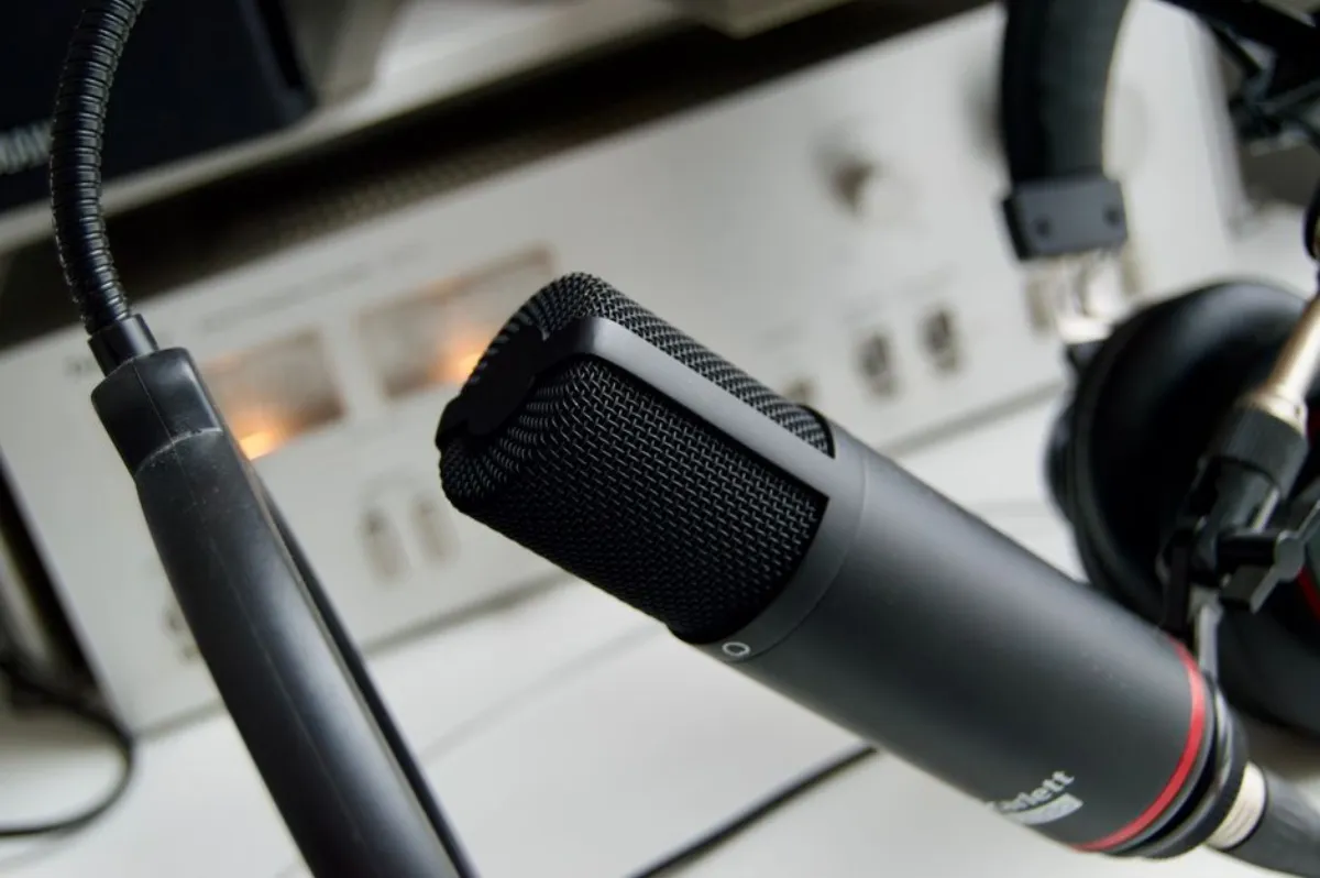 radio broadcaster microphone